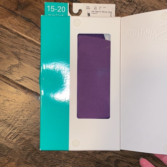 Juzo // Medium Compression Open Toe Thigh Highs Silicone band - 15-20 mmHg - Picture 4 of 13